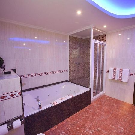 Motel Caribe Виго Екстериор снимка